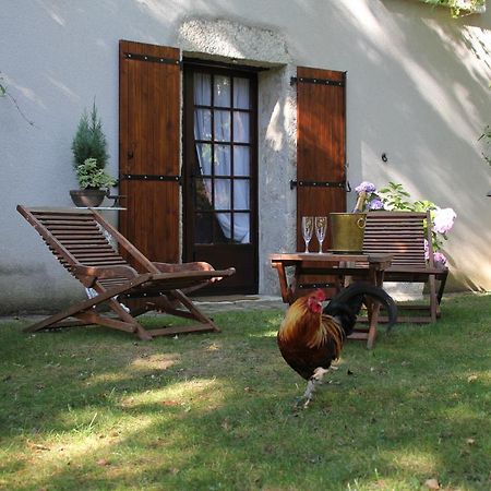 Bed and Breakfast Le Relais De La Tour Ла-Шоссе-Сен-Виктор Экстерьер фото