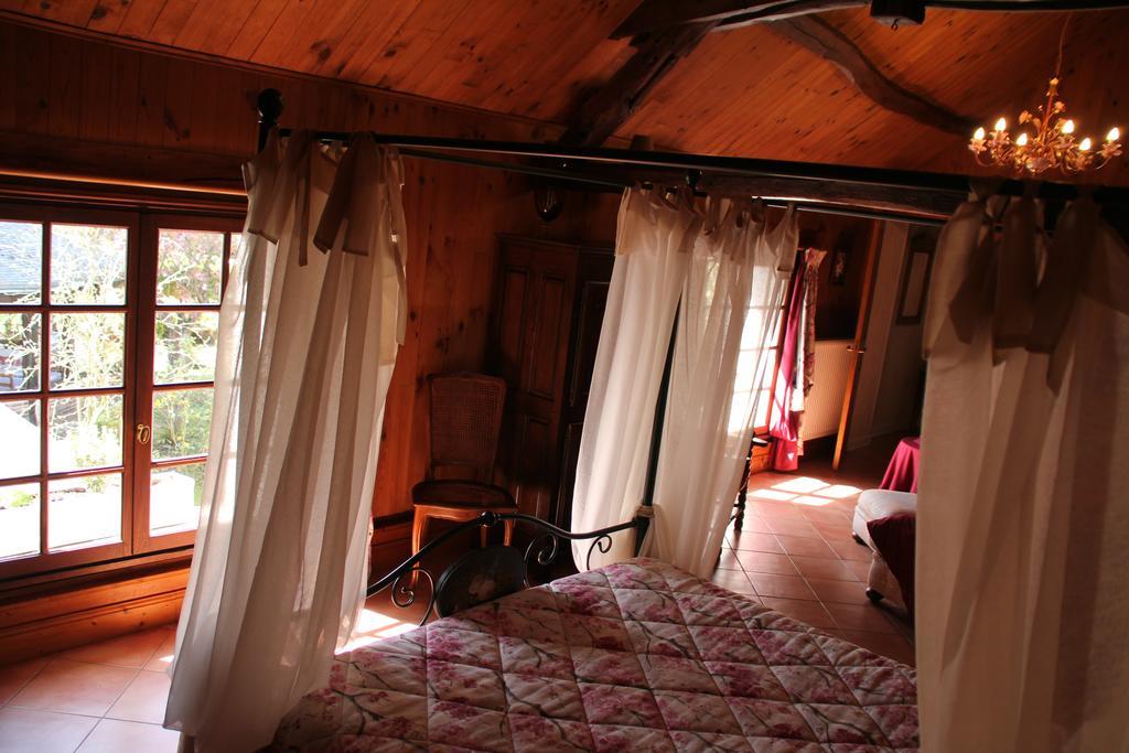 Bed and Breakfast Le Relais De La Tour Ла-Шоссе-Сен-Виктор Экстерьер фото
