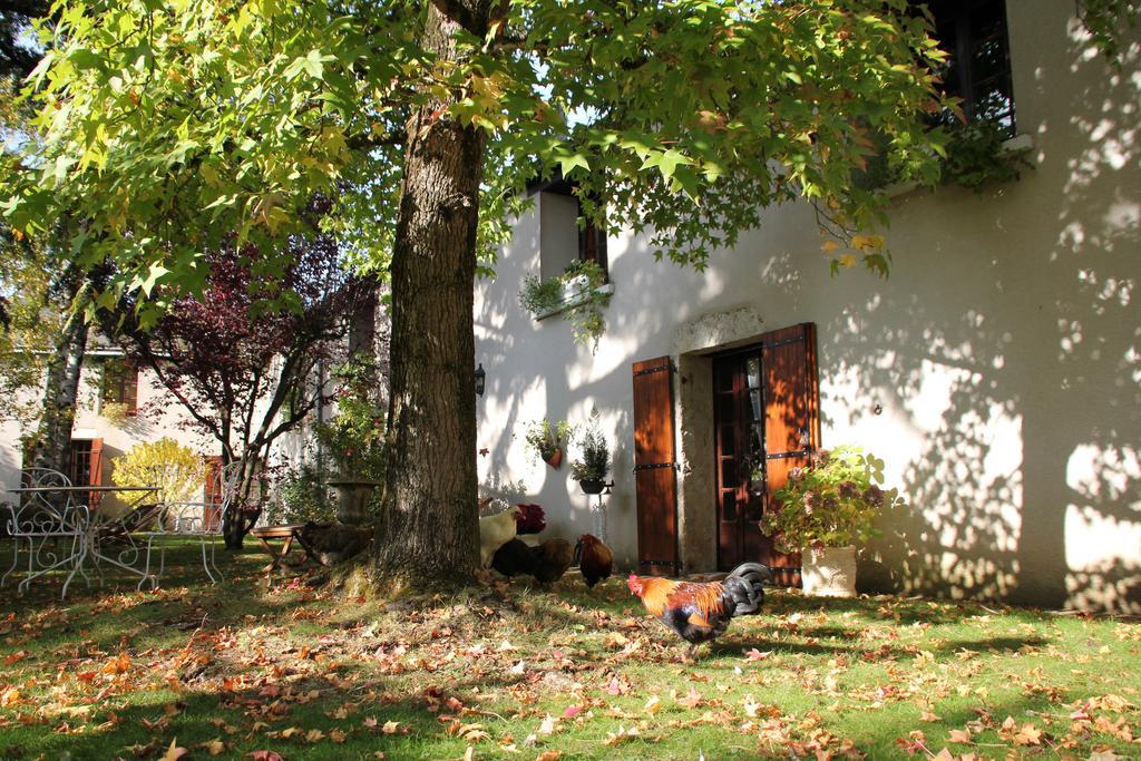 Bed and Breakfast Le Relais De La Tour Ла-Шоссе-Сен-Виктор Экстерьер фото