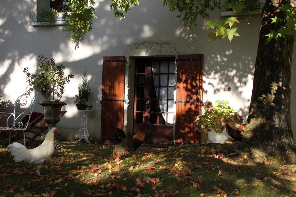 Bed and Breakfast Le Relais De La Tour Ла-Шоссе-Сен-Виктор Экстерьер фото