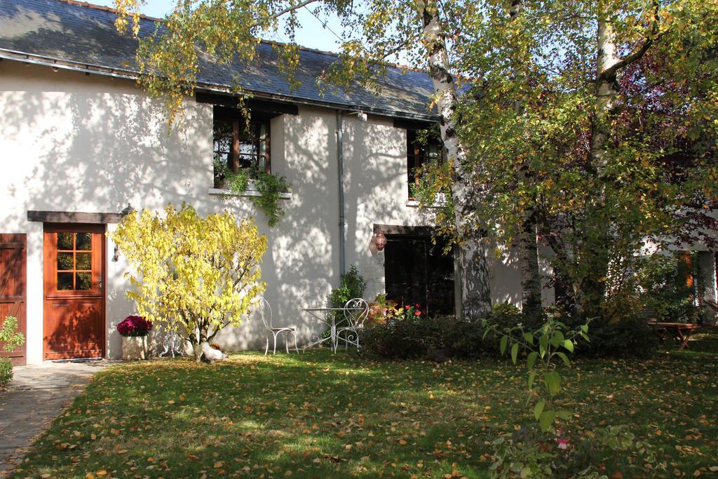 Bed and Breakfast Le Relais De La Tour Ла-Шоссе-Сен-Виктор Экстерьер фото